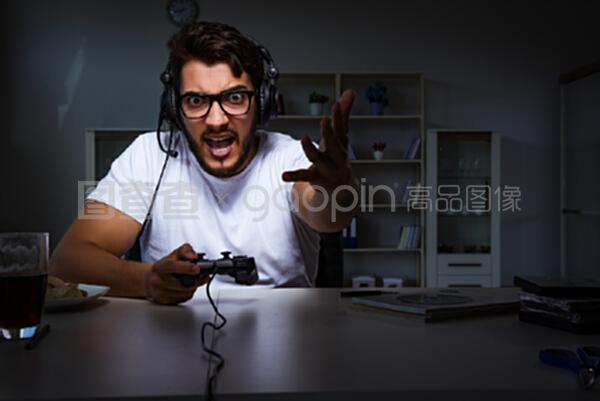 倒數回擊 视频封面