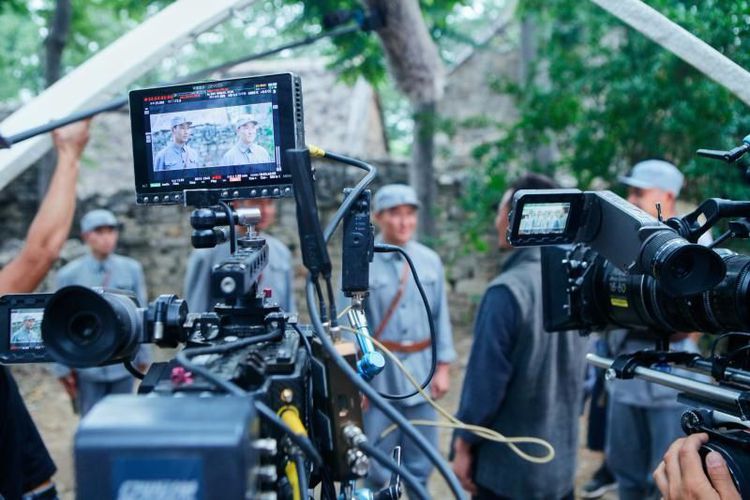 四個孩子與神奇動物 视频封面