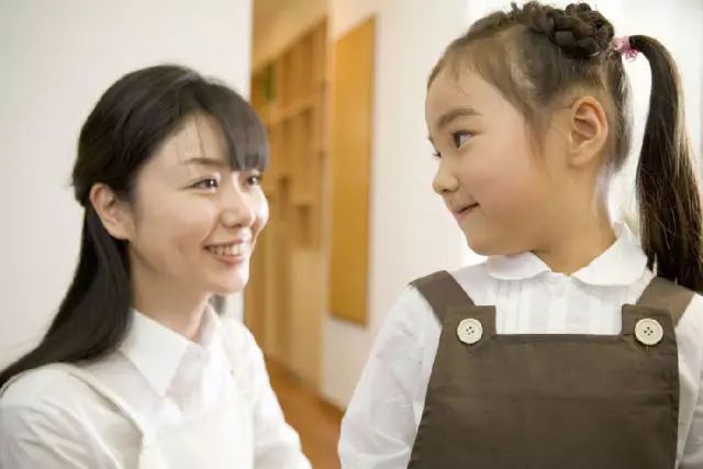 假裝不正經 视频封面