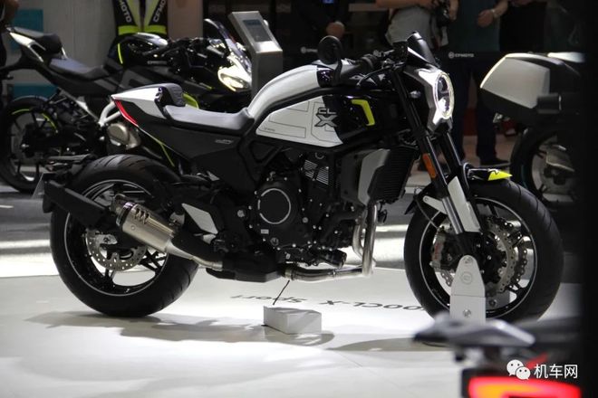 堅不可摧的男孩 视频封面