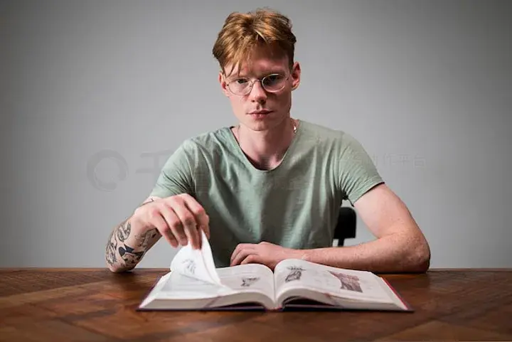 伊斯梅爾的幽魂 视频封面