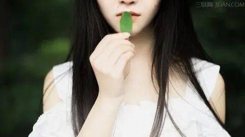 與魚共眠 视频截图