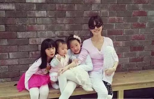 令人毛骨悚然的同居 产品图片